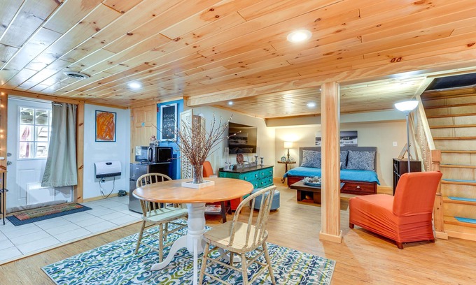 Whitehall Apartment | Dog-Friendly Mtn Retreat in Whitehall w/View!