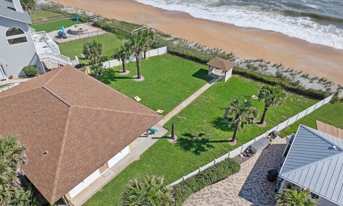 Painters Hill House | Dog-Friendly Oceanfront Escape w/Private Beach Access & Stunning Wildlife Views!
