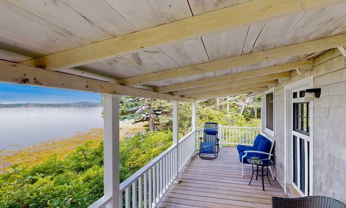 Port Clyde Cottage | Dog-friendly oceanfront cottage with views