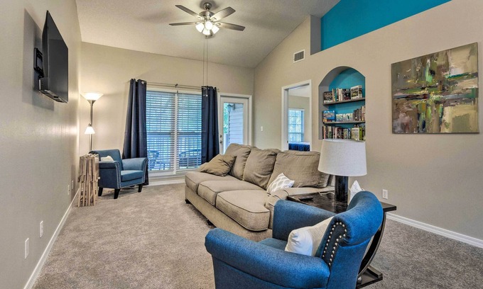 Northeast Pensacola Condo | Dog-Friendly Pensacola Condo w/Pool!