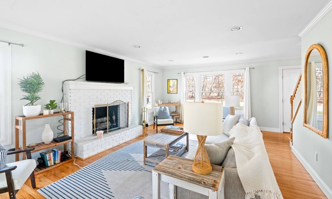 Springs House | Dog-friendly, secluded cottage near beach with fenced yard, pool