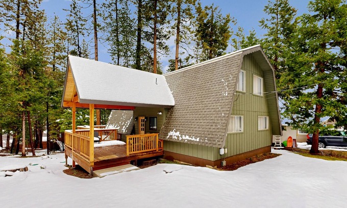 Arnold House | Dog-friendly wilderness retreat with pool, grill, circular fireplace, & W/D