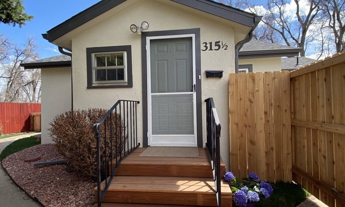 Old Prospect Cottage | Dog Friendly with Private Yard, close to CSU and Old Town