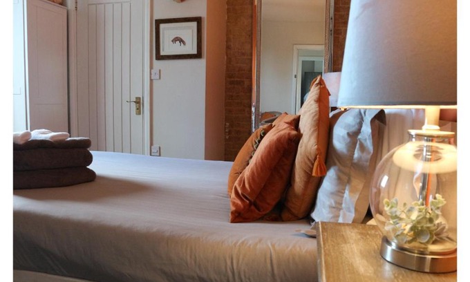 Thorney Hotel | Dog in a Doublet