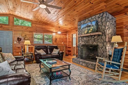 Martin House | Dogwood Cabin w Dock