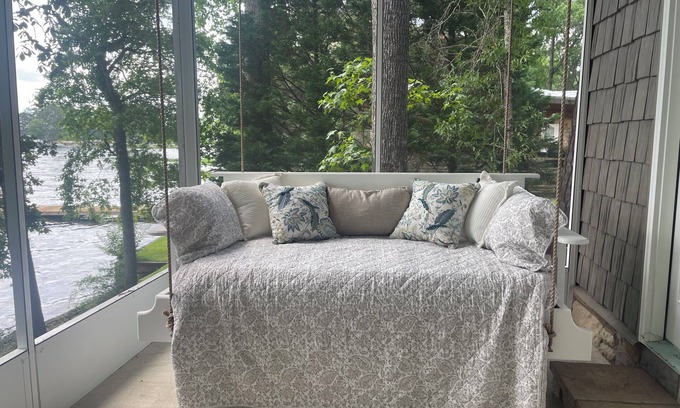 Titus House | Dogwood Cottage at Lake Jordan with boat dock/hot tub lakeside/RV parking spot