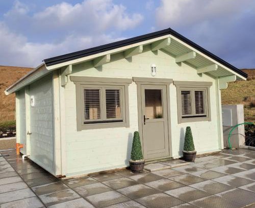 Glencolmcille Apartment | Dolmen Lodge.