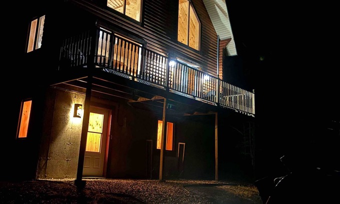 Saint-Paul-de-Montminy Ski Chalet | Domaine Appalaches 20 Incredible view and spa