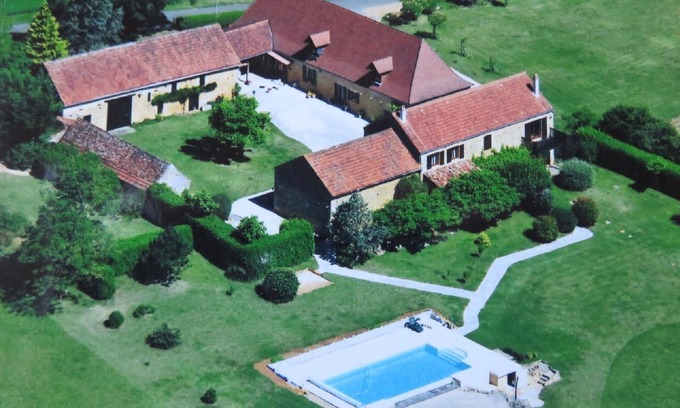 Le Buisson-de-Cadouin Cottage | Domaine de Manilau - The outeaux
