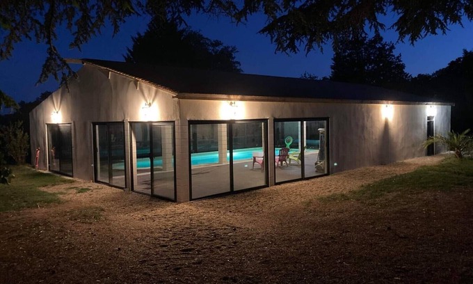 Sepmes Villa | Domaine de La Retardière *, heated swimming pool