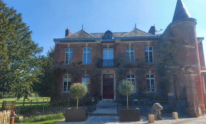 Sery-les-Mezieres Bed & Breakfast | Domaine de Senercy