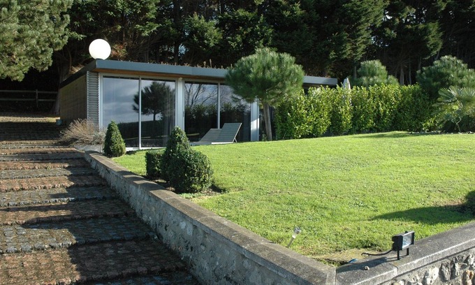 Villerville Cottage | Domaine du Grand Bec - Le Showroom sea view, swimming pool, tennis court, beach