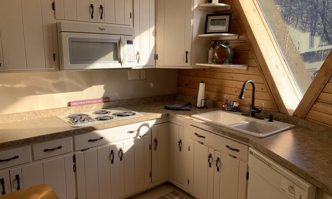 Afton House | Dome Sweet Dome - Fully furnished home