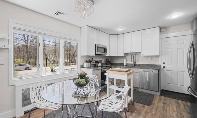 Yorktown Heights House | DOMIR Yorktown stay