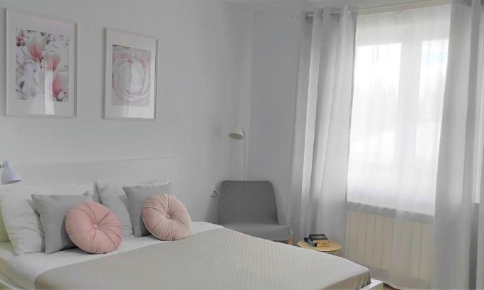 Lgin Apartment | Domowa- Restauracja i Pokoje