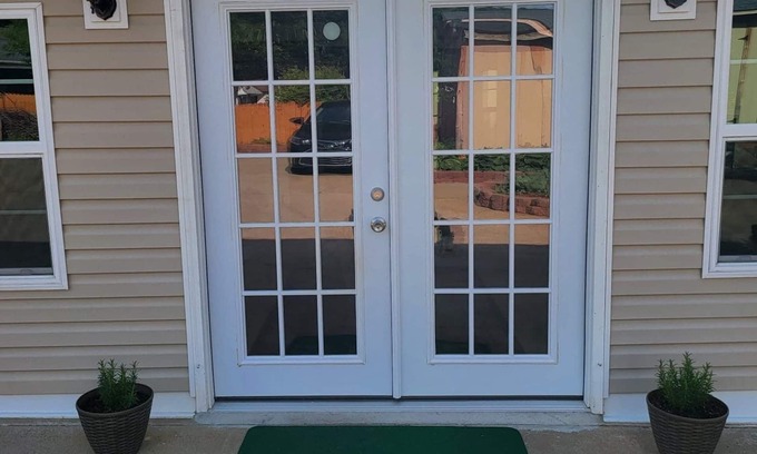 Oakdale Bed & Breakfast | Don Greco ome room for rent with queen size bed