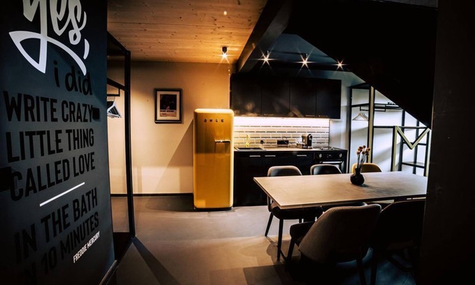 Soell Apartment | DONT STOP ME NOW 3 Bedrooms - Boutique Apartments OLD SCHOOL