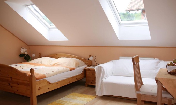 Sankt Anna am Aigen Other | Doppelzimmer "baum" - Obsthof Gästehaus Weiß