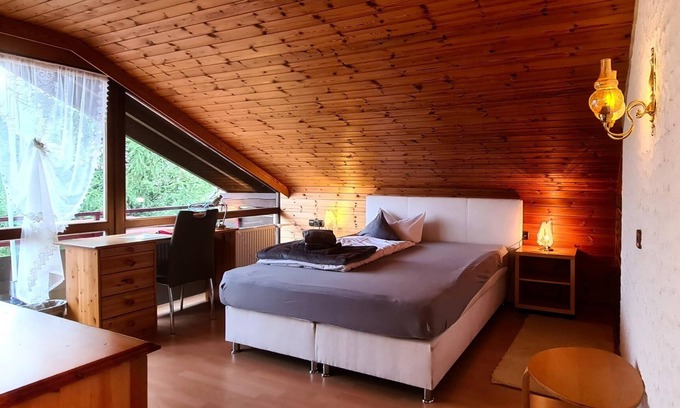 Rotensol Apartment | Doppelzimmer Landhotel Schönblick mit Balkon 07