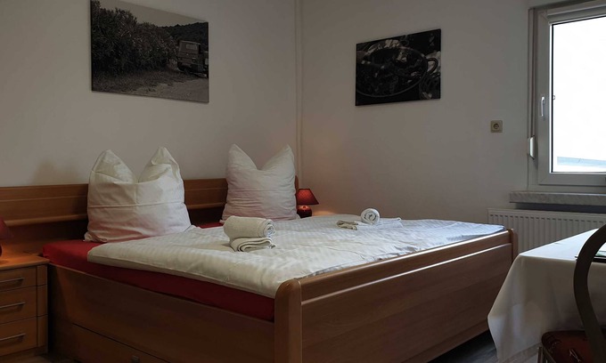 Großraschen Cottage | Doppelzimmer - Pension Pizzeria Verona