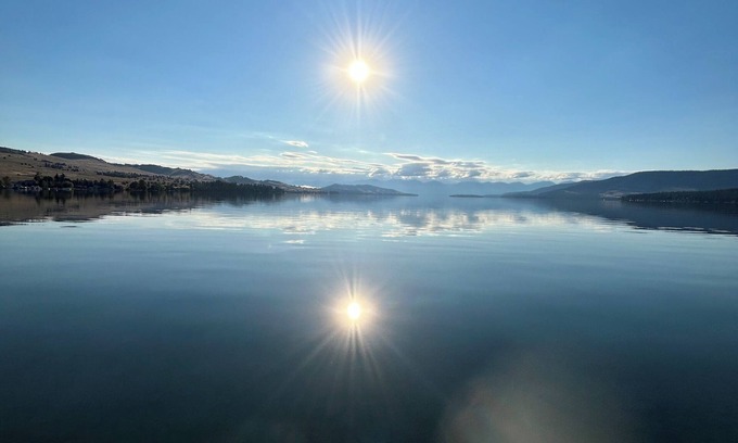 Elmo Cabin | Dora’s Cabin at Grans – Flathead Lakefront, Dock, Kayaks, Pet Friendly