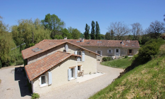 Juignac House | Dordogne - Charente Border Charming, tranquil country house with heated pool