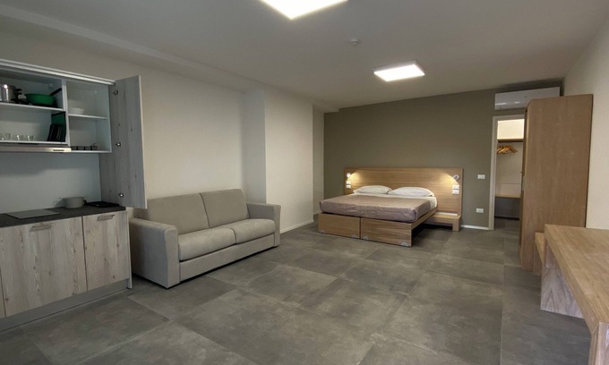 Fogliano House | Dormi-RE affittacamere