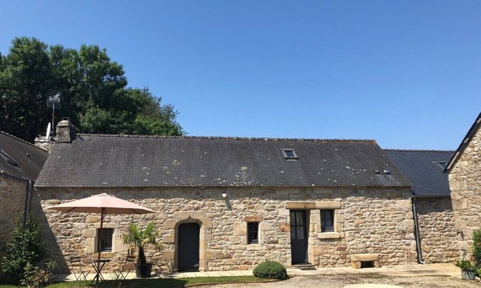 Pouldergat House | DOUARNENEZ bay all inclusive 4 people jacuzzi and sauna