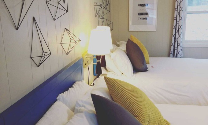 Mount Horeb Hotel | Double Full Room at The Little Village