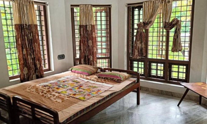 Pattanakkad House | Double room #4 @PEACE HOME STAY