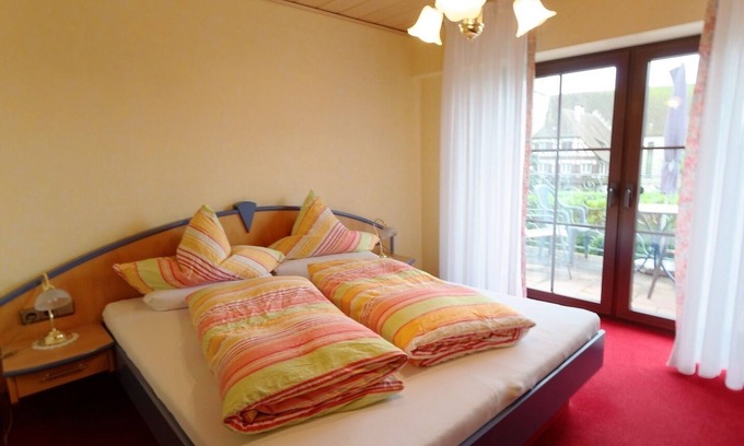 Hagnau Apartment | Double room comfort l with balcony