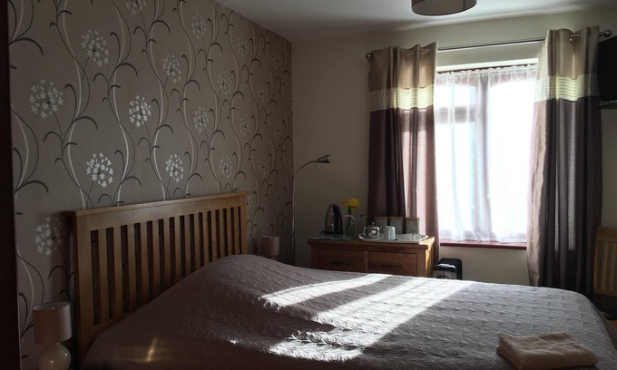 Kenn Other | Double room-Ensuite-Small