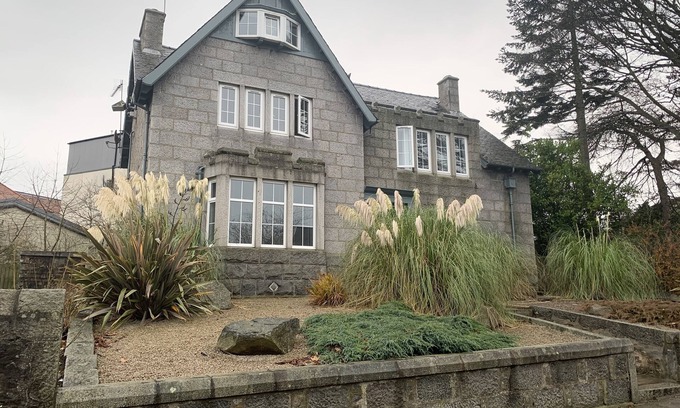 Central Aberdeen Apartment | Double room-Executive-Private Bathroom-Apartment