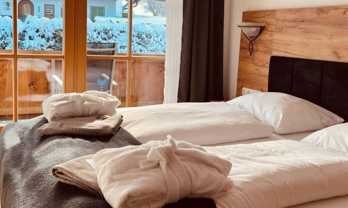 Sonnen Apartment | Double room mountain view no. 14 - Wellnesshotel Waldruh