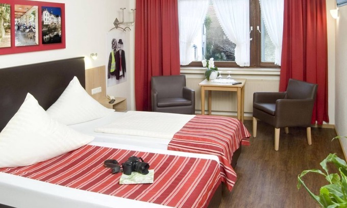 Bollendorf House | Double room shower/toilet - Hotel Hauer