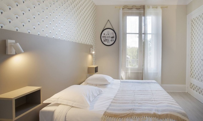 Bron House | Double room-Superior-Ensuite with Shower-Garden view