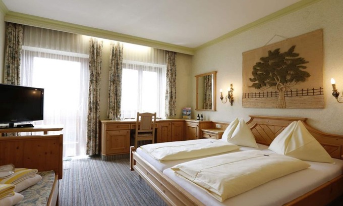 Schladming House | Double room "Tauern" with balcony with breakfast - Premium Wanderhotel Steirerhof