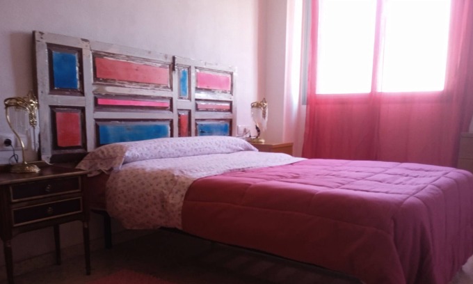 Parque Alcosa Bed & Breakfast | Double room with private bathroom. Palacios de Congresos-Airport of Seville.