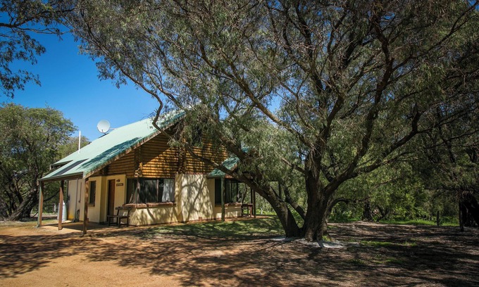 Yallingup Cottage | Double Storey 2 Bedroom Loft Cottage