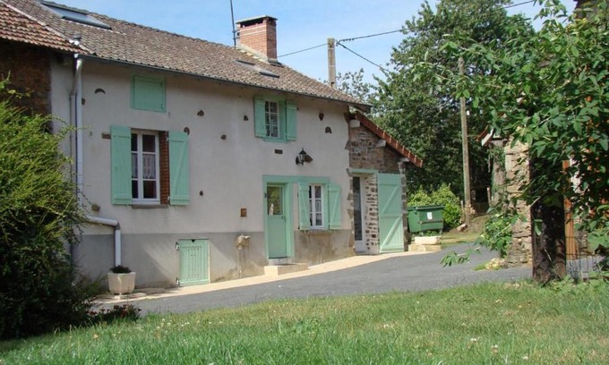 Le Chatenet-en-Dognon House | Doueineix