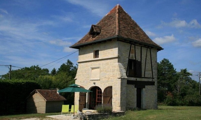Saint-Cernin House | Dovecote 18th century - LES PECHS DU VERS