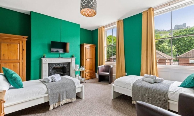 Dover House | Dover Town Rooms Twin Room