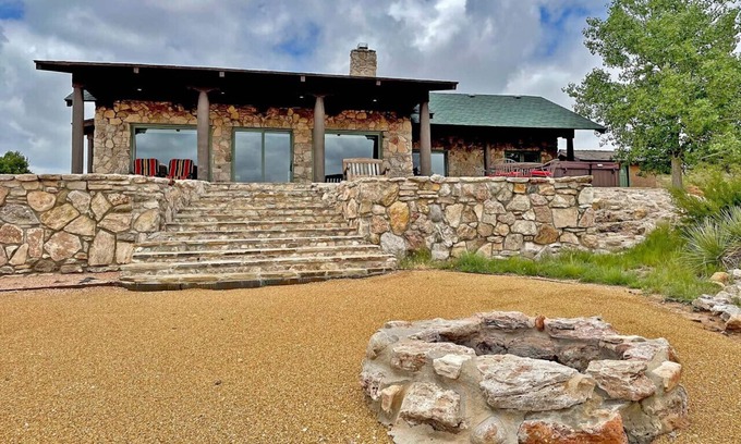 Canyon Cabin | Doves Rest Cabins - Skyhouse cabin on the West Rim