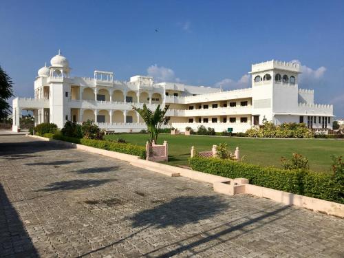 Himatnagar House | Dowlat Villas Palace-The Heritage