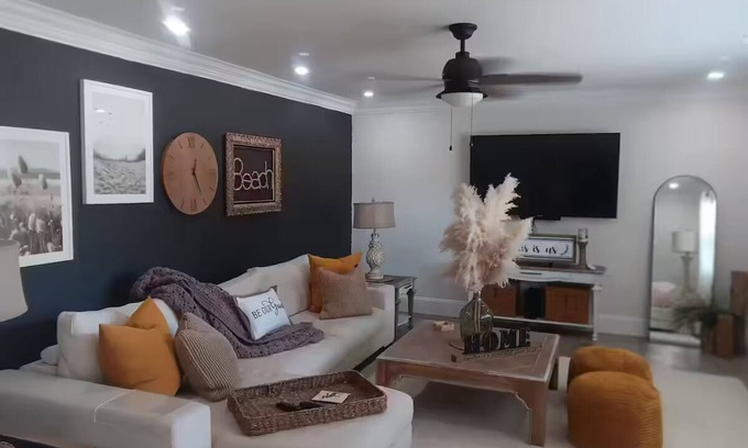 Myrtle Grove House | Down Time!