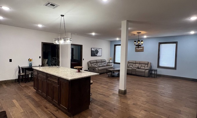 Vernon Apartment | Downtown apartment in Vernon!