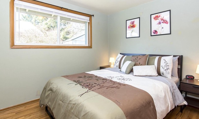 Beaverton Condo | Downtown Beaverton Hideaway