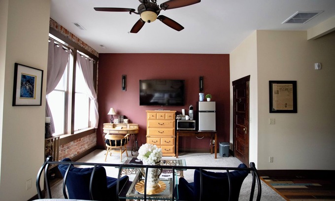 Wenatchee Apartment | Downtown Cozy Castlerock Suite