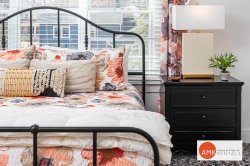 Douglas Apartment | Downtown Douglas Coach House