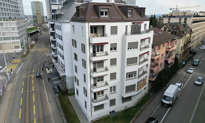 Oerlikon Apartment | Downtown Dream 3,5BR with Balcony and Style BA21